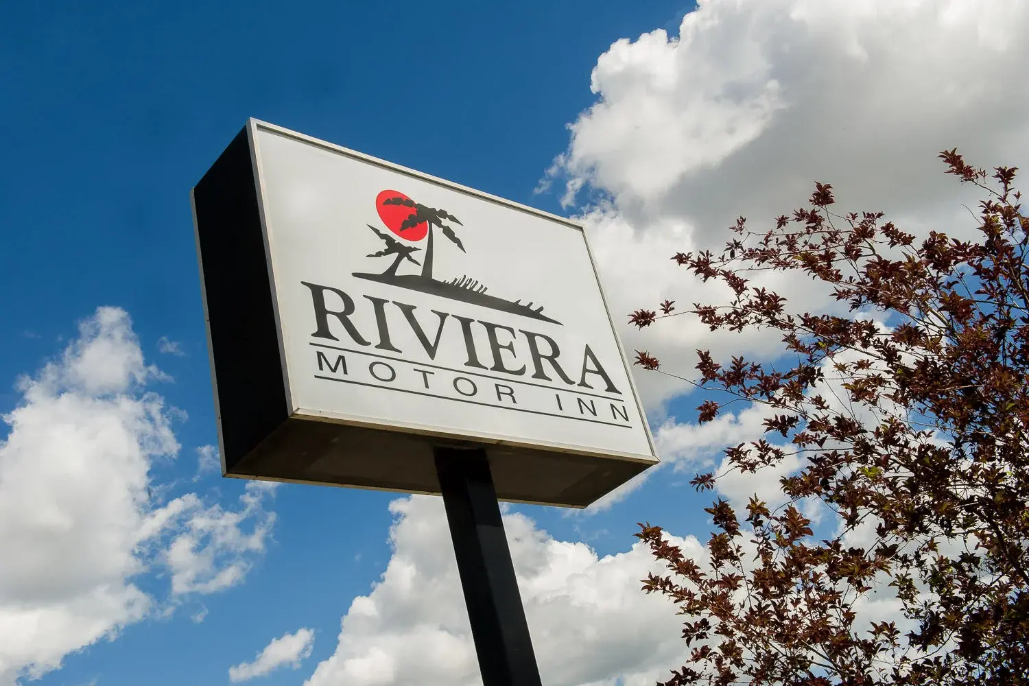 Riviera Motor Inn