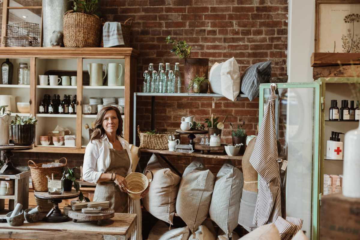 Tin Barn Market